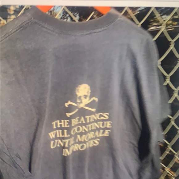 Vintage Skull and bones tee - Picture 2 of 5